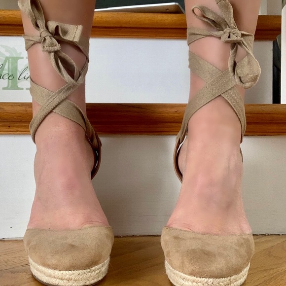 EXPRESS tie up sandals - Picture 4 of 4